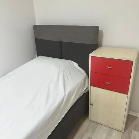 Taksim Cihangir'de 2+1 Apartament Stambuł