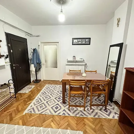 Taksim Cihangir'de 2+1 Apartament