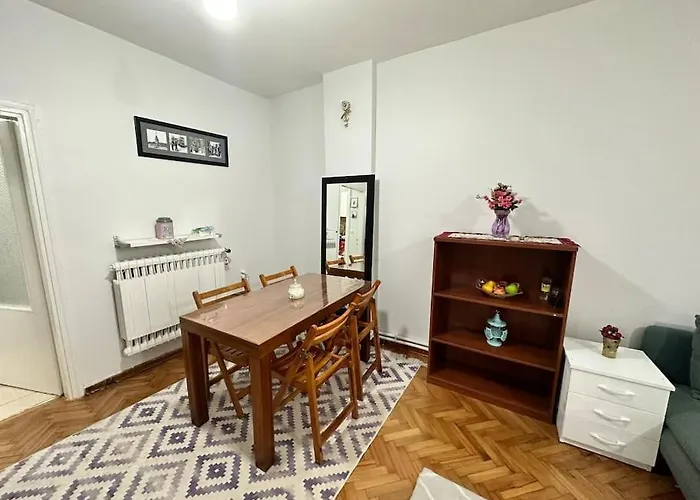 Apartamento Taksim Cihangir'de 2+1 *